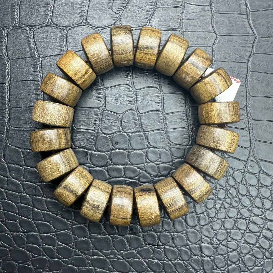 769沉木桶珠手串