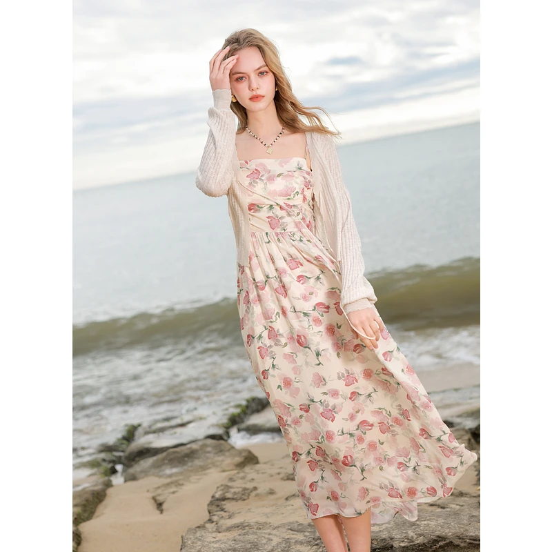 三彩2025夏季新款碎花吊带裙无袖高腰连衣裙显瘦A字裙长裙度假M