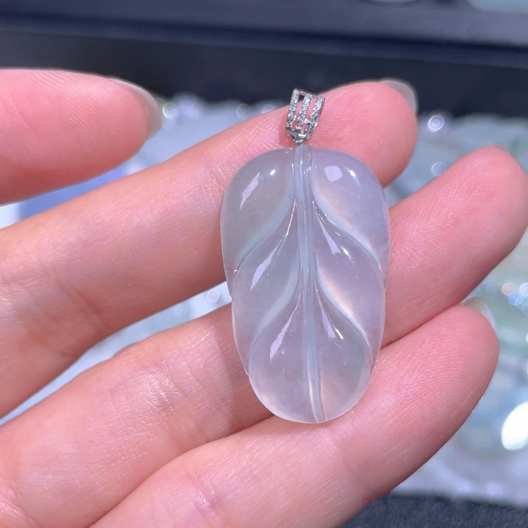 颈饰18K金镶嵌翡翠翡翠