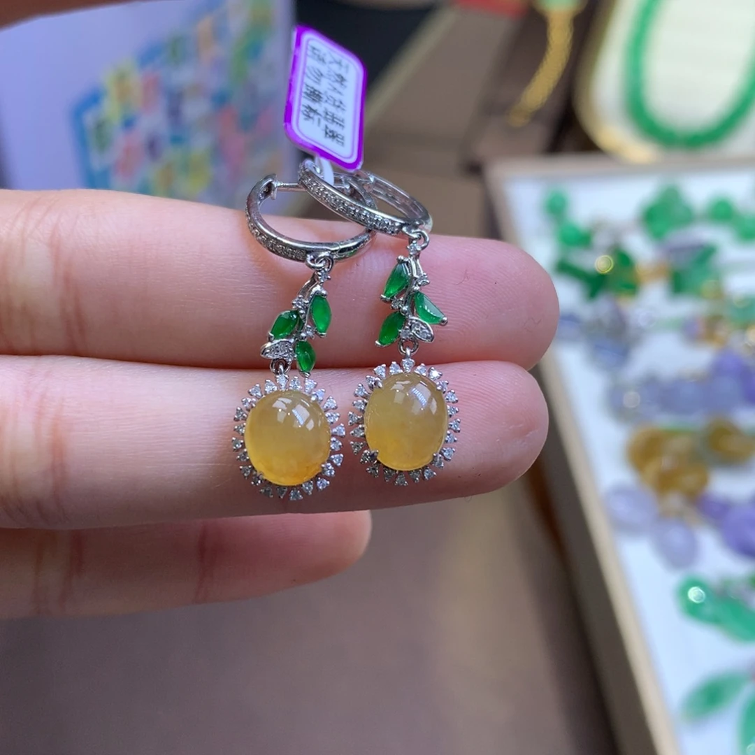 翡翠18K金镶嵌颈饰翡翠