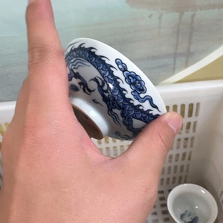 杯青花铠甲龙普洱杯