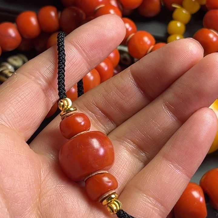 颈饰琉璃千***腩琉璃…………….