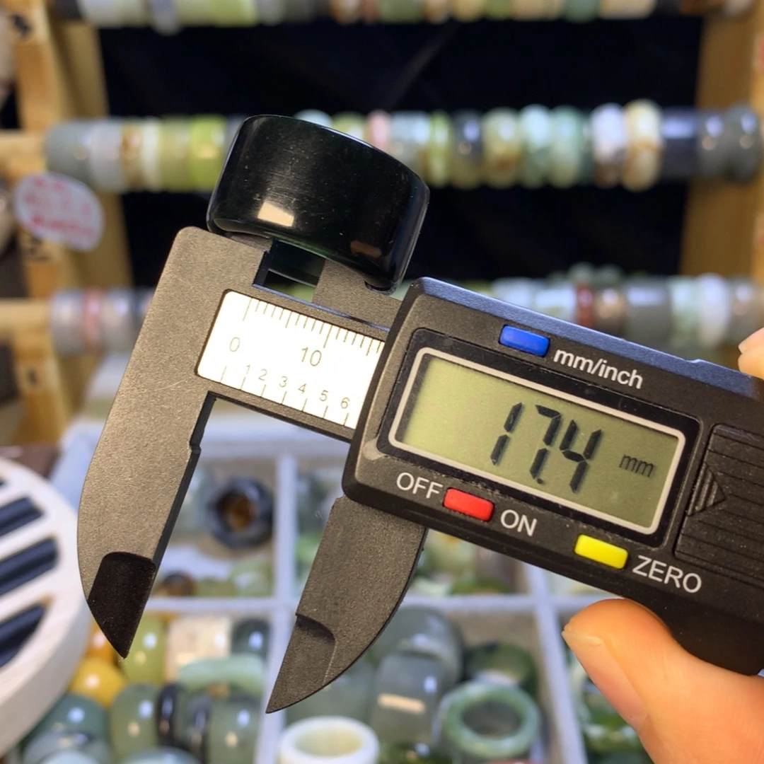 合金蛇纹石玉戒指