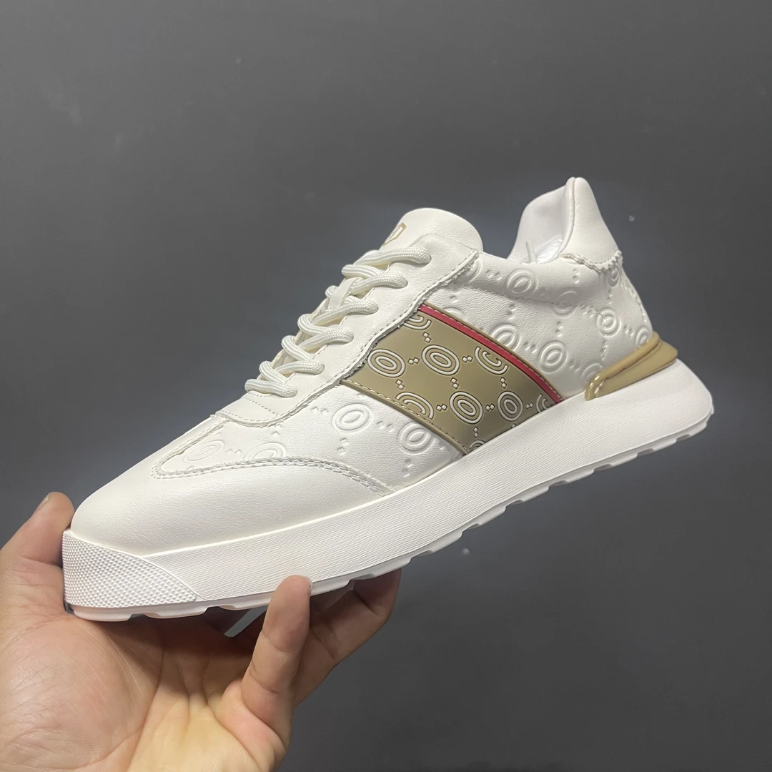 20213休闲百搭运动男士潮鞋（瑕疵介意勿拍）