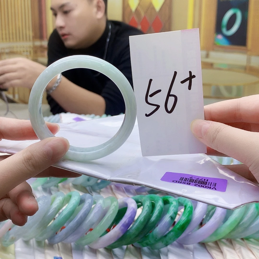 翡翠未镶嵌手镯nj