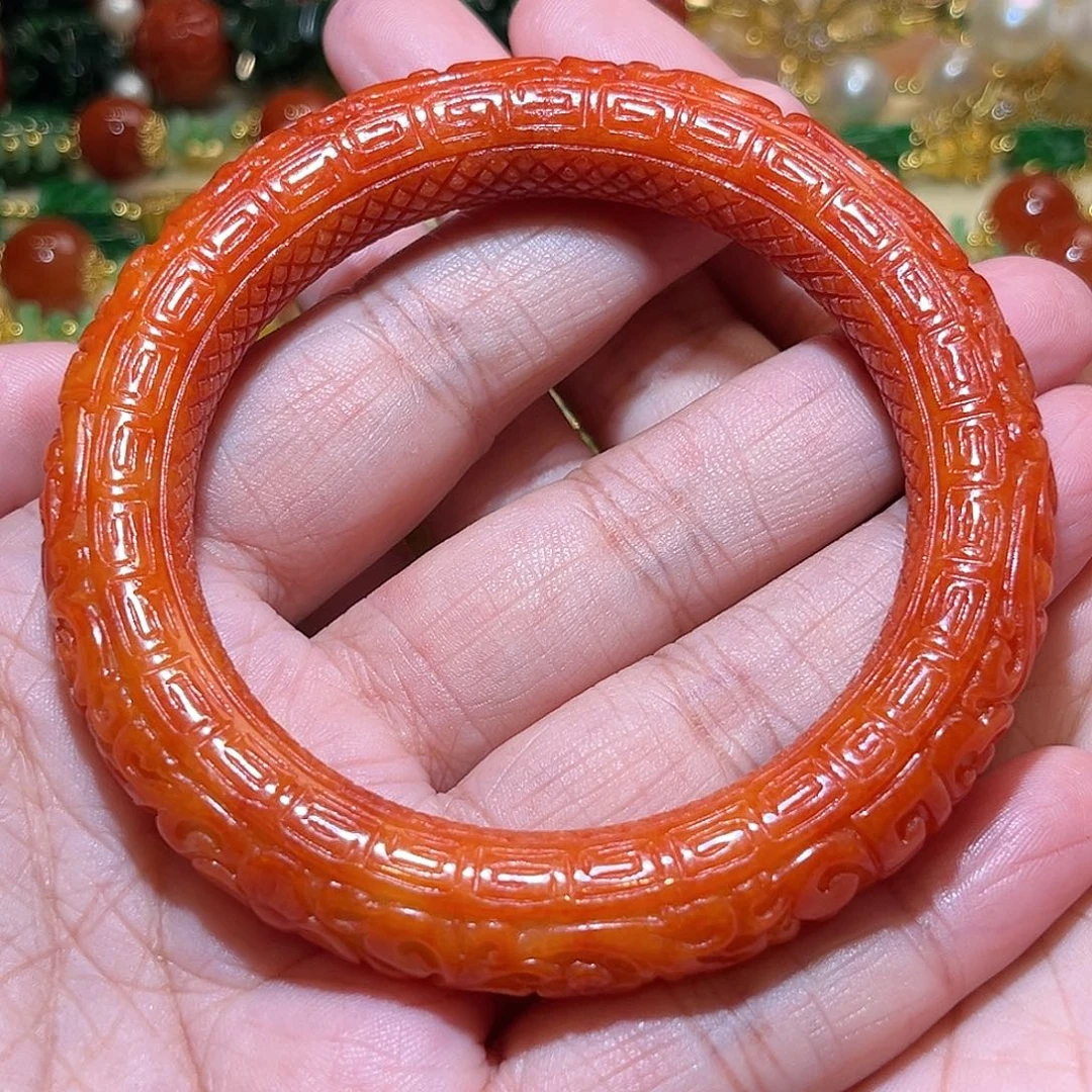 N***l翡翠未镶嵌颈饰翡翠