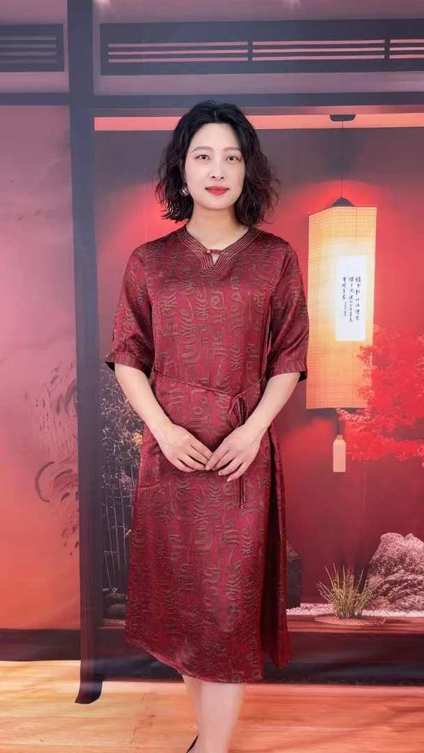 V领A字裙宽松洋气龟裂纹甲骨文喜婆婆喜妈妈五分袖夏季气质连衣裙
