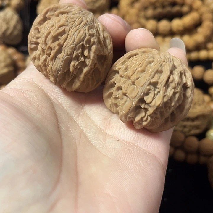 文玩核桃把件40左右磨盘，编号010