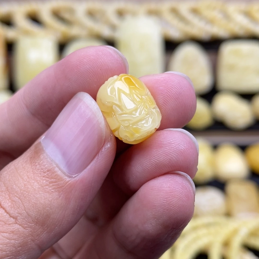 琥珀未镶嵌裸石琥珀蜜蜡