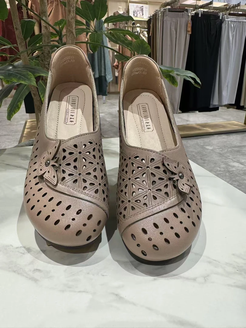 老美华夏季女士激光打孔女皮鞋432202018