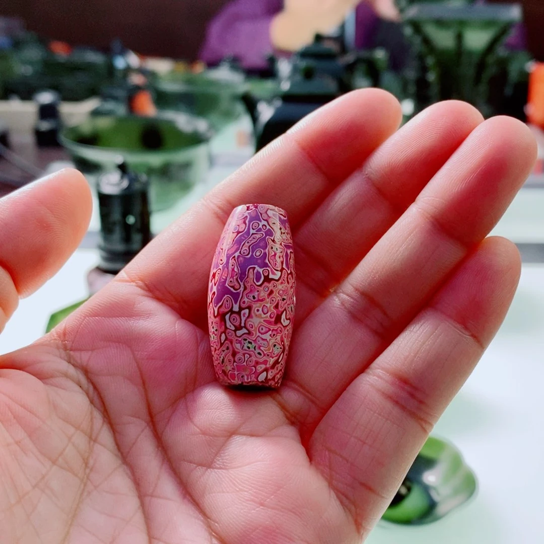 大漆粉色桶珠勒子