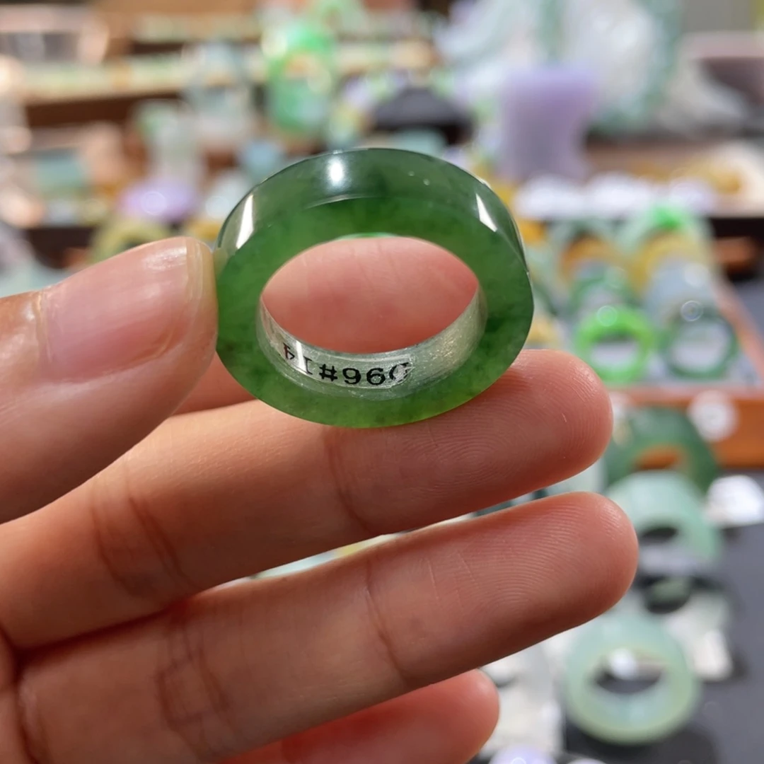 定制翡翠未镶嵌向*雪翡翠