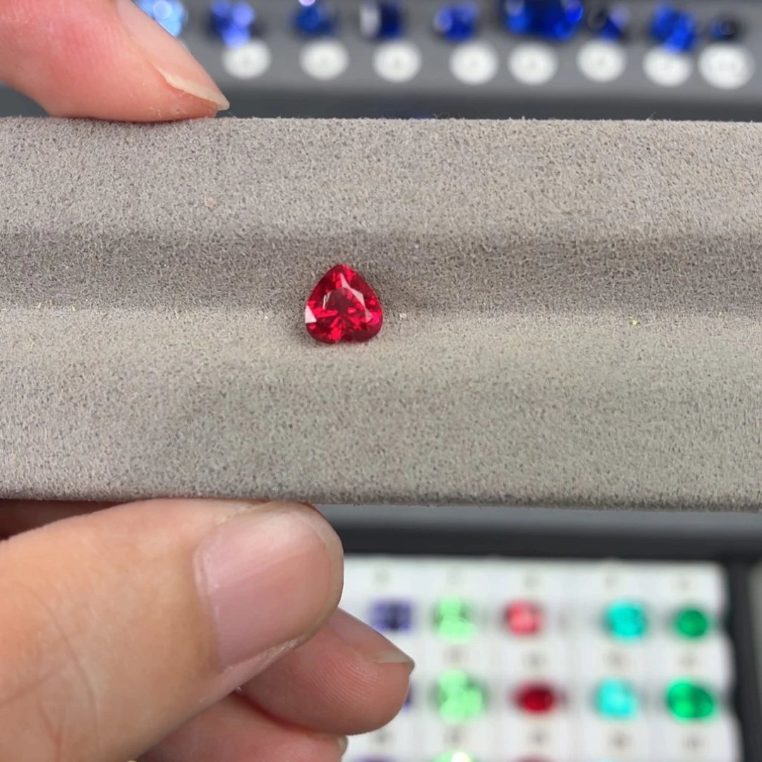 布***w裸石合成（培育）红宝石1.09ct