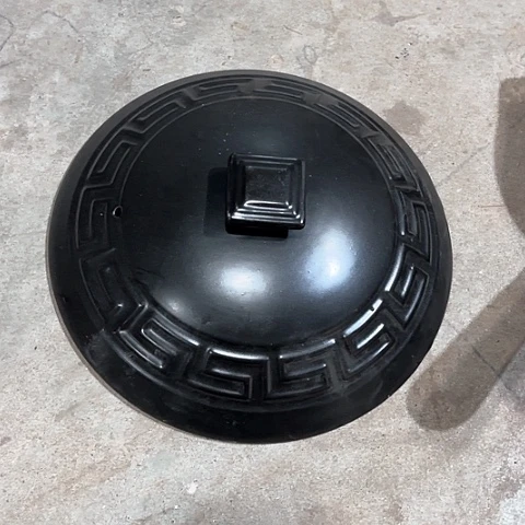 微瑕，不能明火，口径28厘米，黑盖