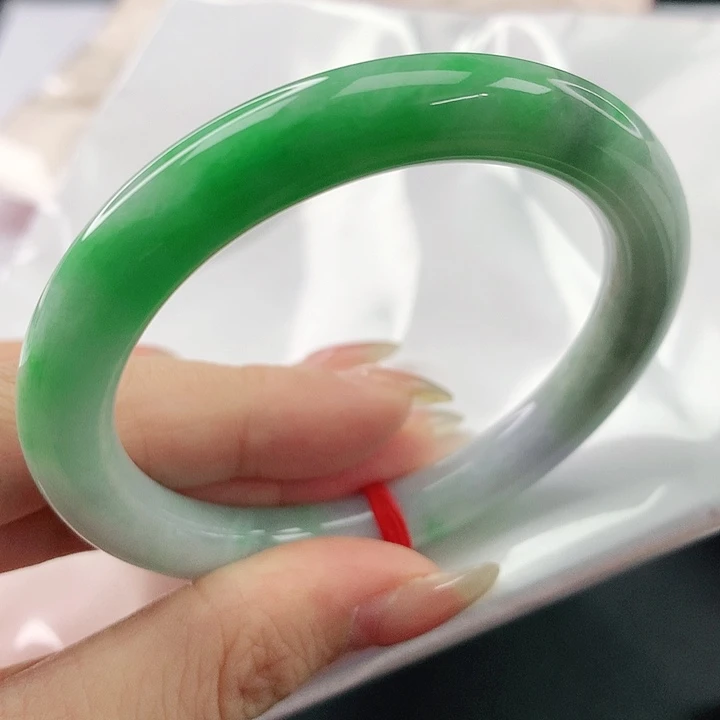 未镶嵌手镯翡翠，908