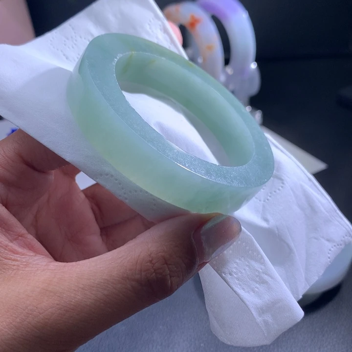 未镶嵌手镯定制翡翠