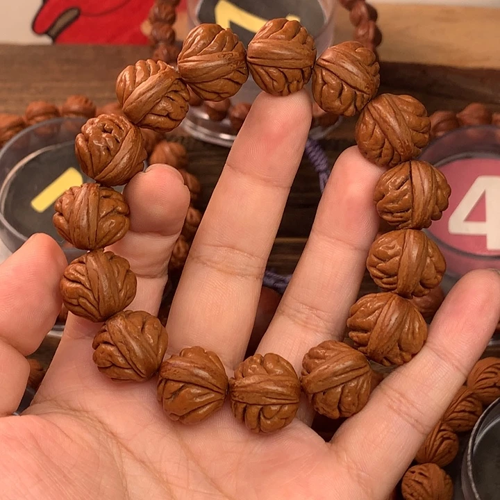 桃核吊坠18豹子头