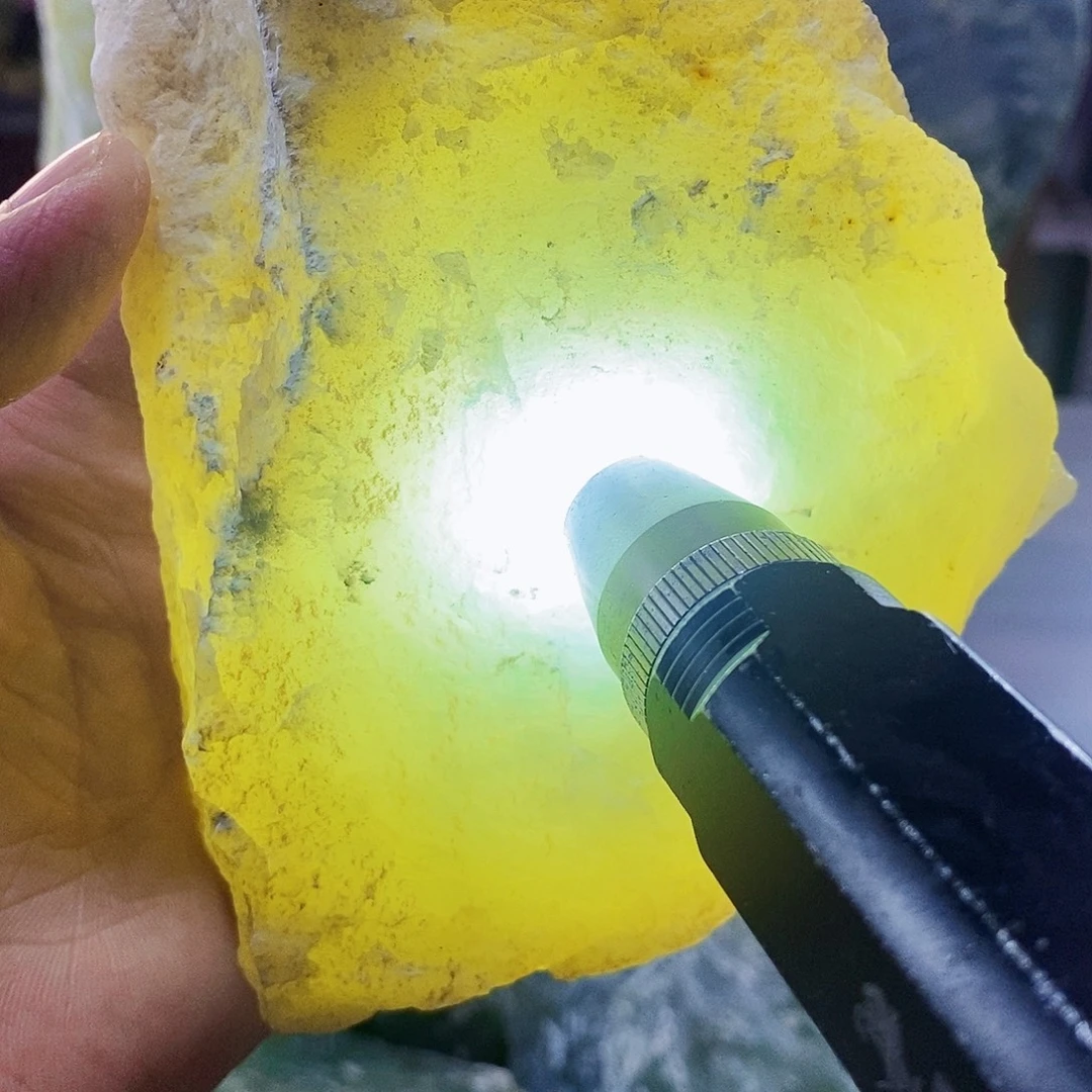 蛇纹石玉未镶嵌岫玉原石蛇纹石玉