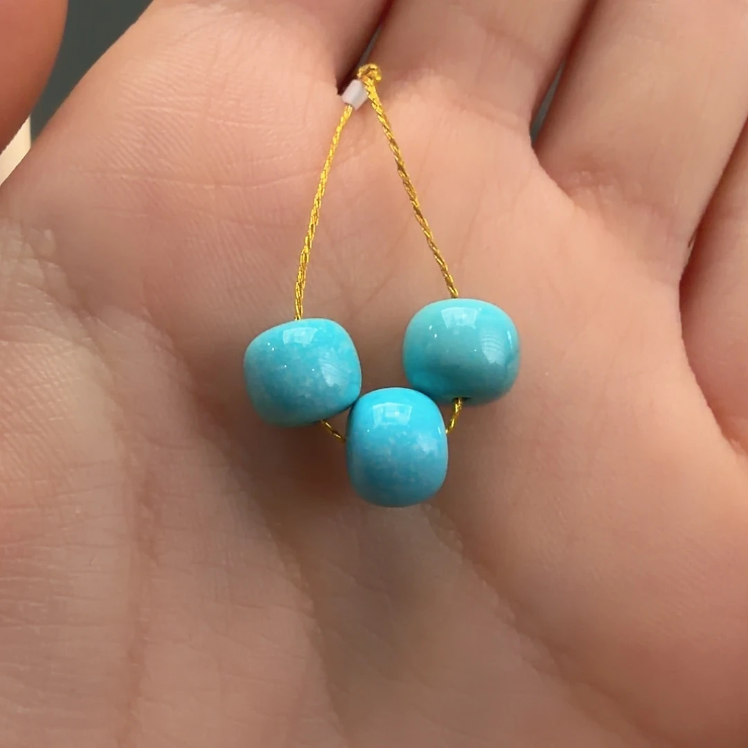 绿松石未镶嵌颈饰