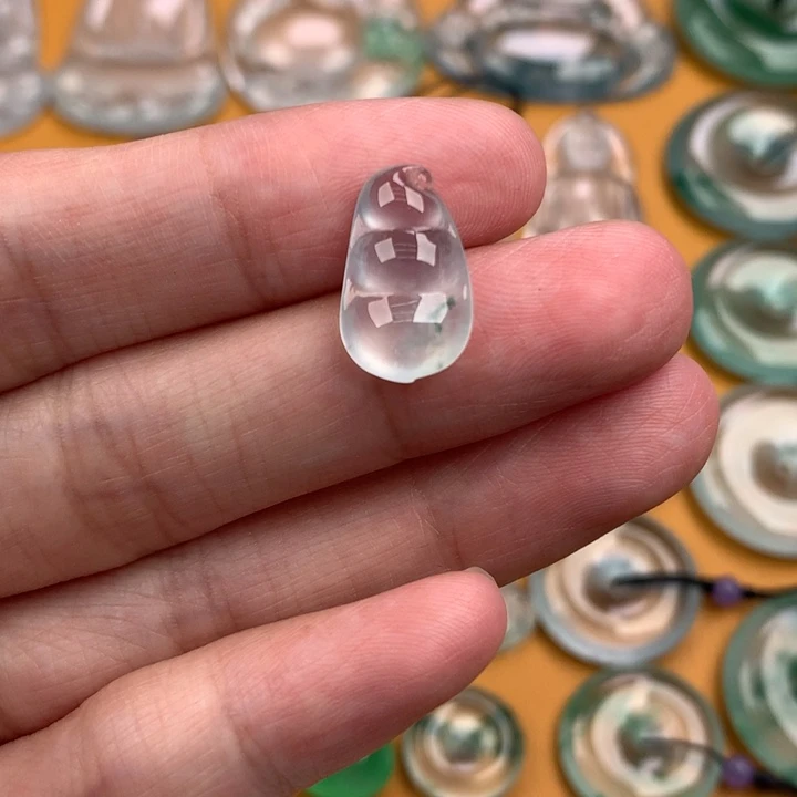 颈饰未镶嵌翡翠…..
