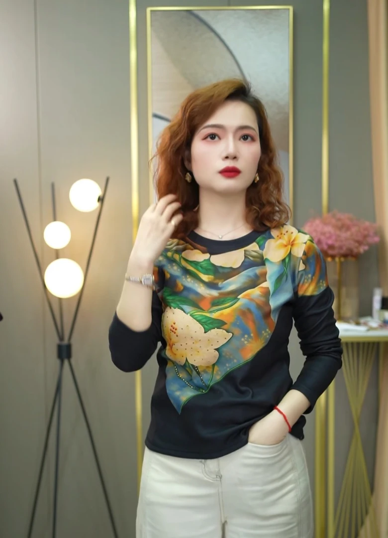 【老板娘推荐】加厚慕斯绒原领百搭长袖25年秋冬新款印花T恤9196