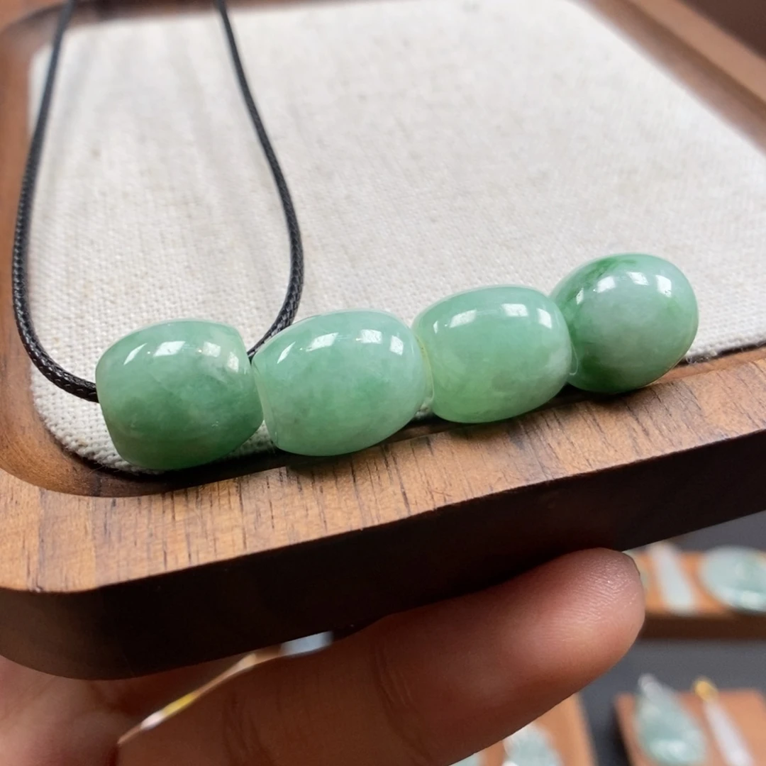 【闪购商品】颈饰未镶嵌翡翠发其一