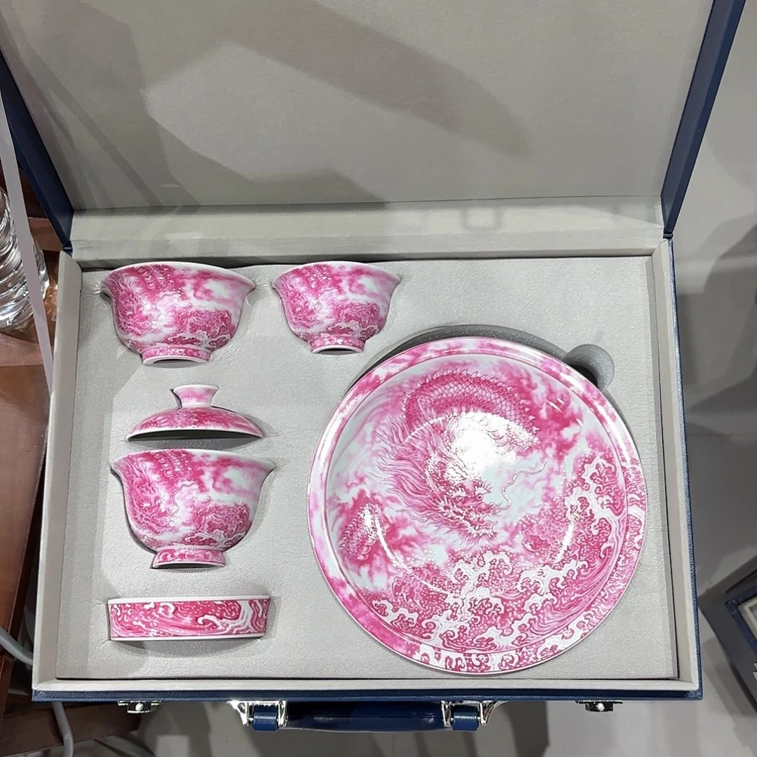 瓷片景德镇瓷器精品陈列