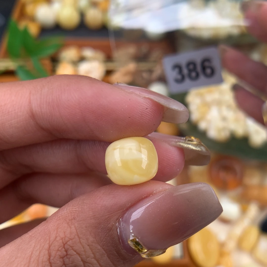 琥珀珠宝奇石未镶嵌10.5