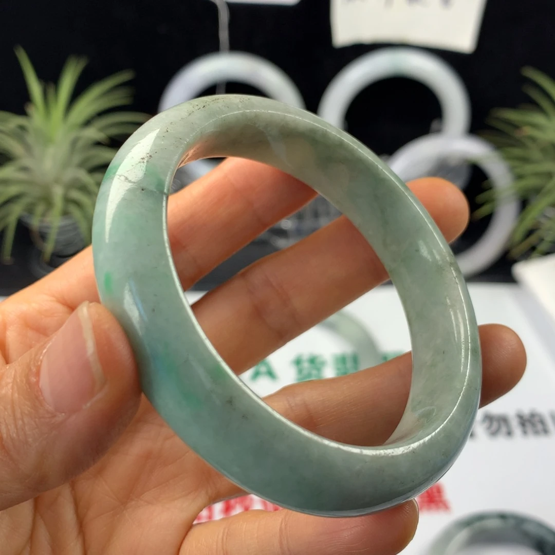 翡翠未镶嵌手镯38号  56.7圈