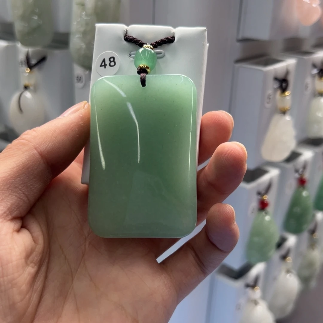 净***灵石英质玉（非洲翠）合金颈饰