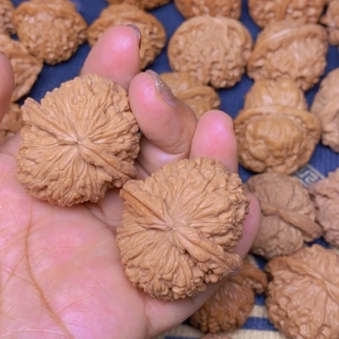 【闪购商品】文玩核桃吊坠長**0白狮子41