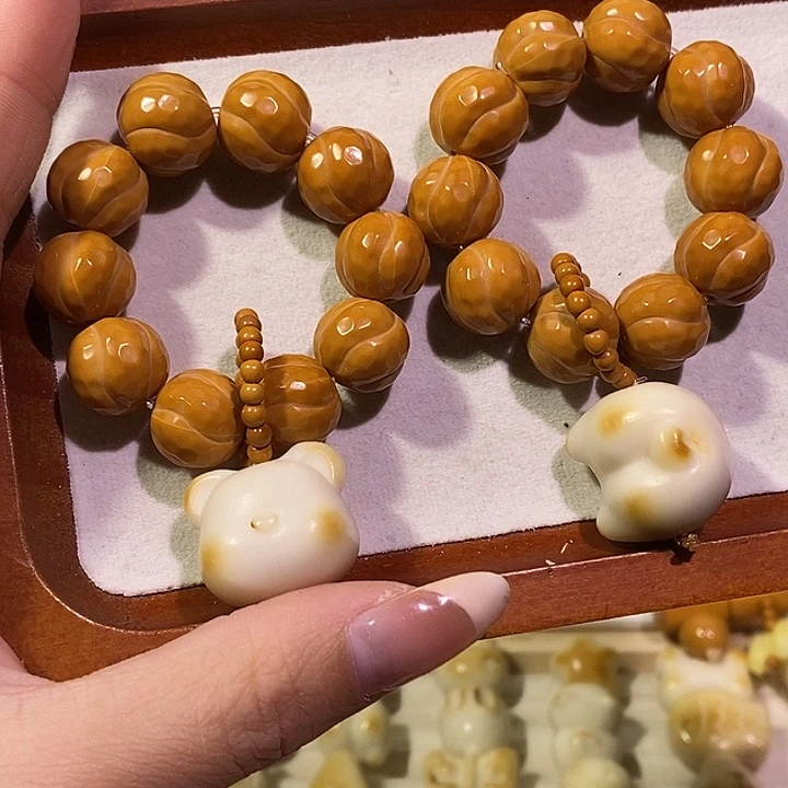 猴头核桃手串柯基屁屁 小熊手黏二等