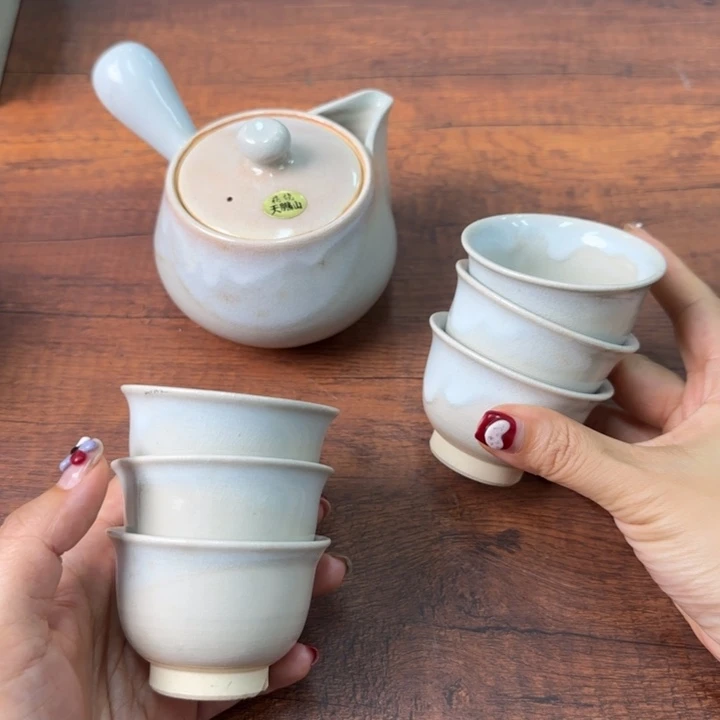 一个陶瓷物件哈哈哈哈哈