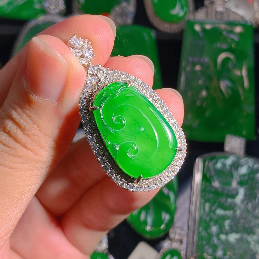 翡翠未镶嵌吊坠(不含链)