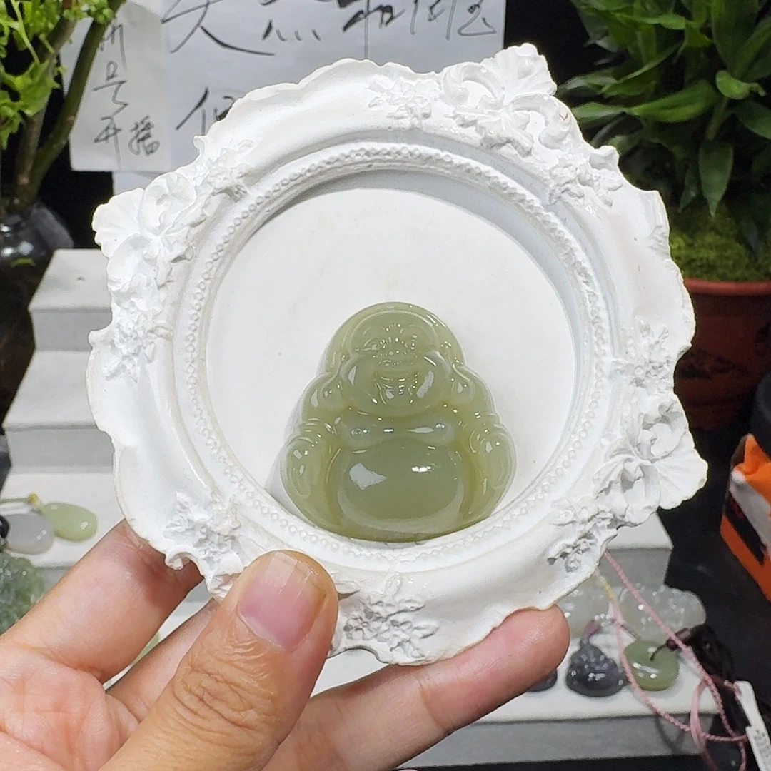 潇***哥和田玉未镶嵌颈饰