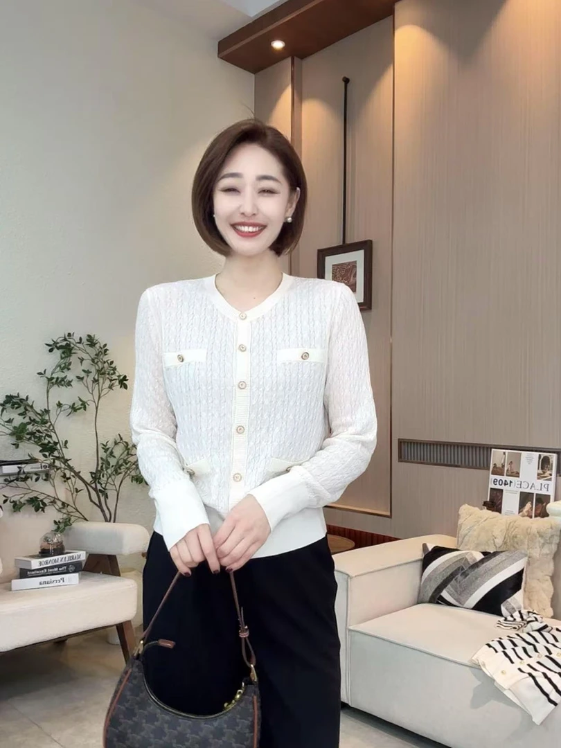 FIGO LOVE 春季双绞花小香风开衫30106