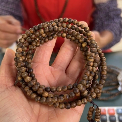 沉香手串白棋8克卡0.5多样性发1条