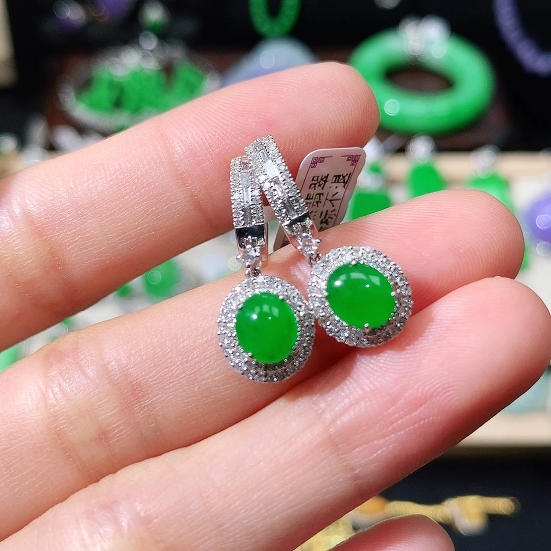 18K金镶嵌翡翠耳饰