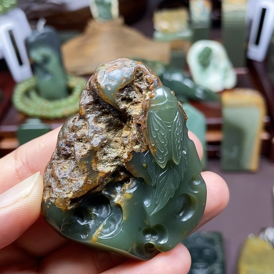 邂***我颈饰未镶嵌岫岩河磨玉（透闪石质玉）
