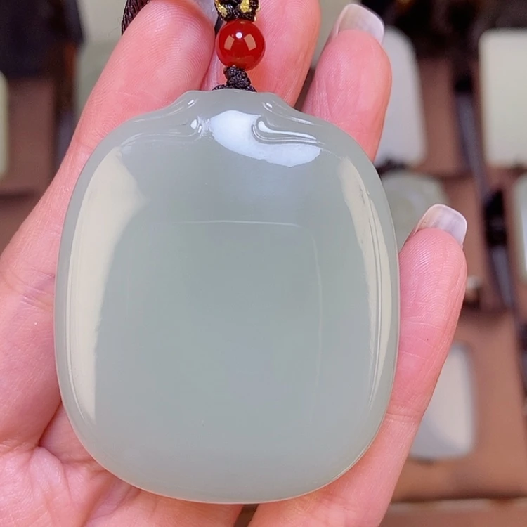 【闪购商品】颈饰未镶嵌和田玉