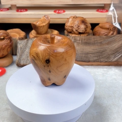 【闪购商品】柏木洛*太行闻香苹果