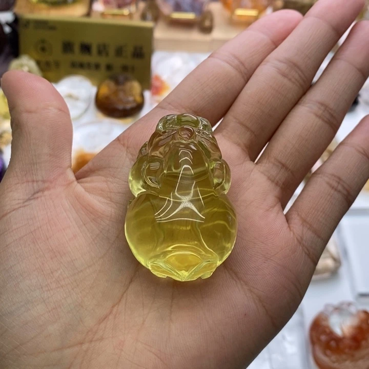 水晶颈饰未镶嵌博*