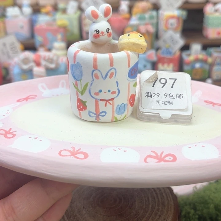 797兔子拇指花盆手绘