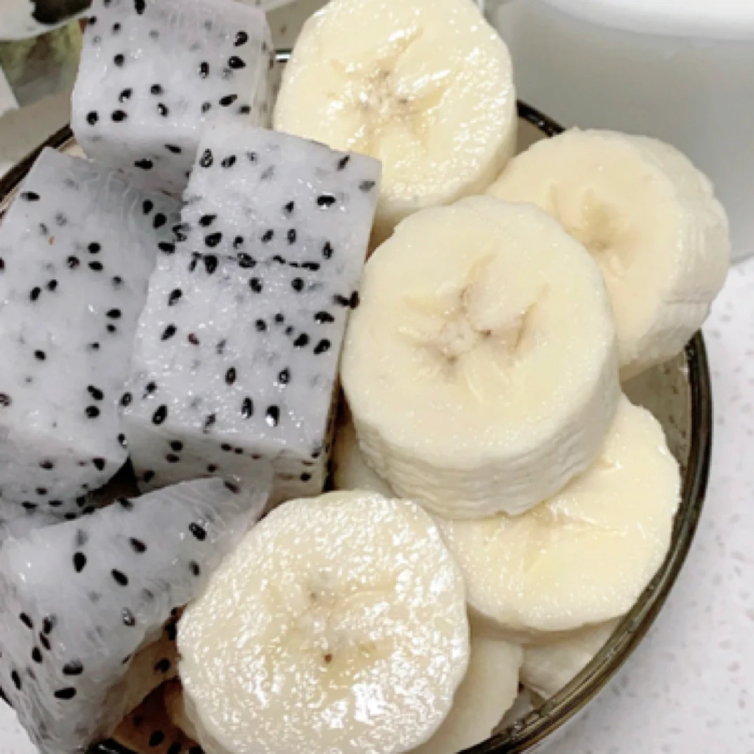 果切白心火龙果搭香蕉切盒约280克/份