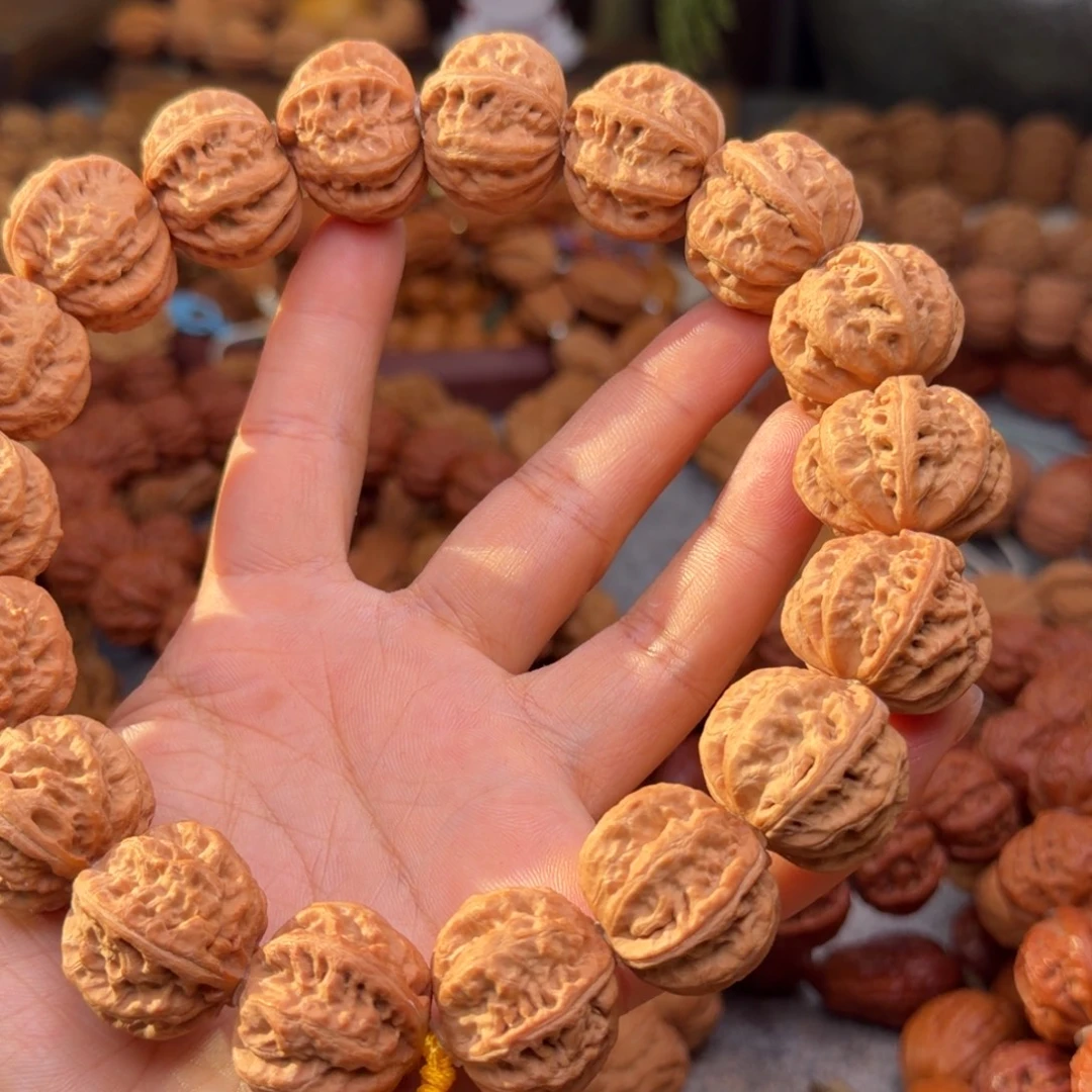 温***蓝文玩核桃吊坠秋子