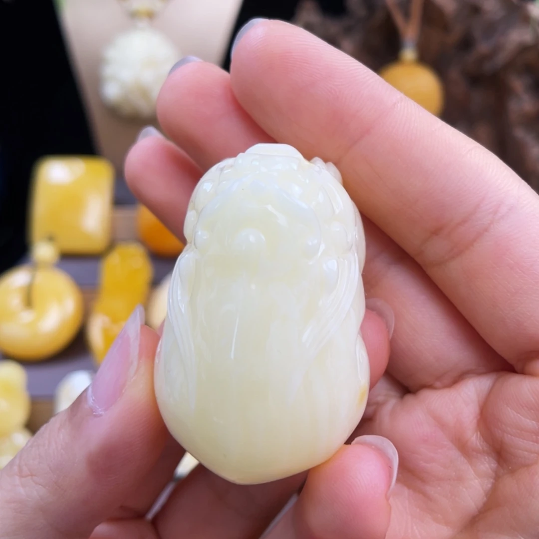 【闪购商品】未镶嵌琥珀珠宝奇石微瑕