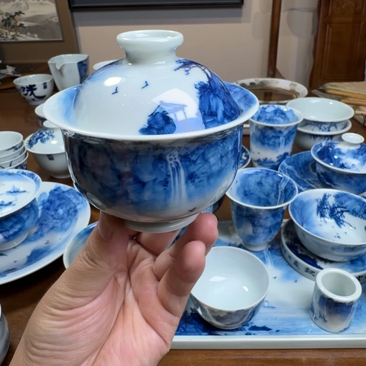 山水画作品集于一体而闻名