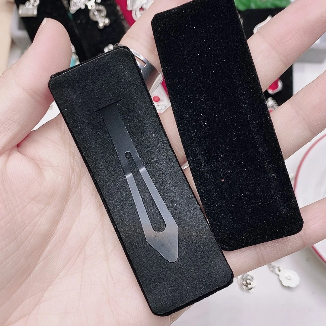 皮质非金属黑色植绒bb夹5个