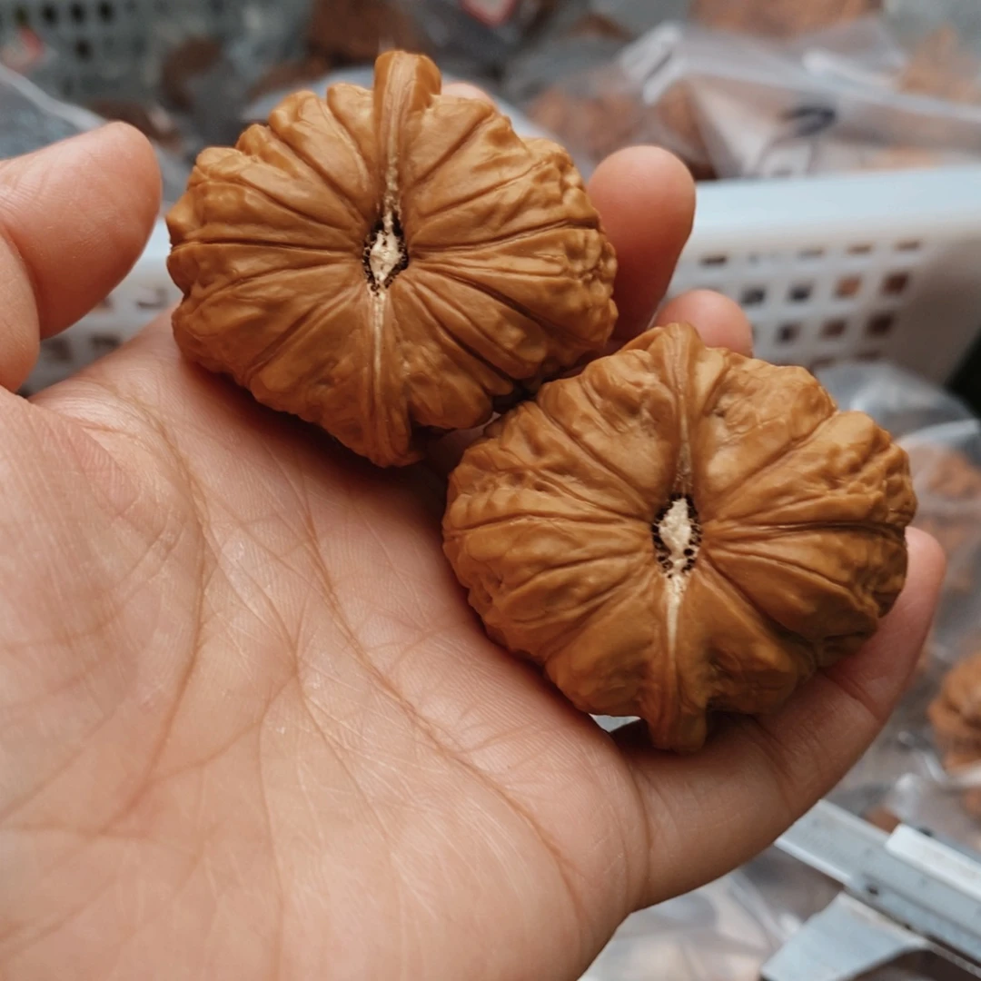 文玩核桃把件石头南瓜45肚