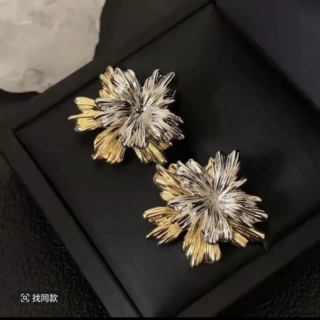925银耳饰 轻奢设计感金银撞色花朵耳钉